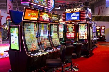 qqmilan mobile app showing Sydney Pools betting interface
